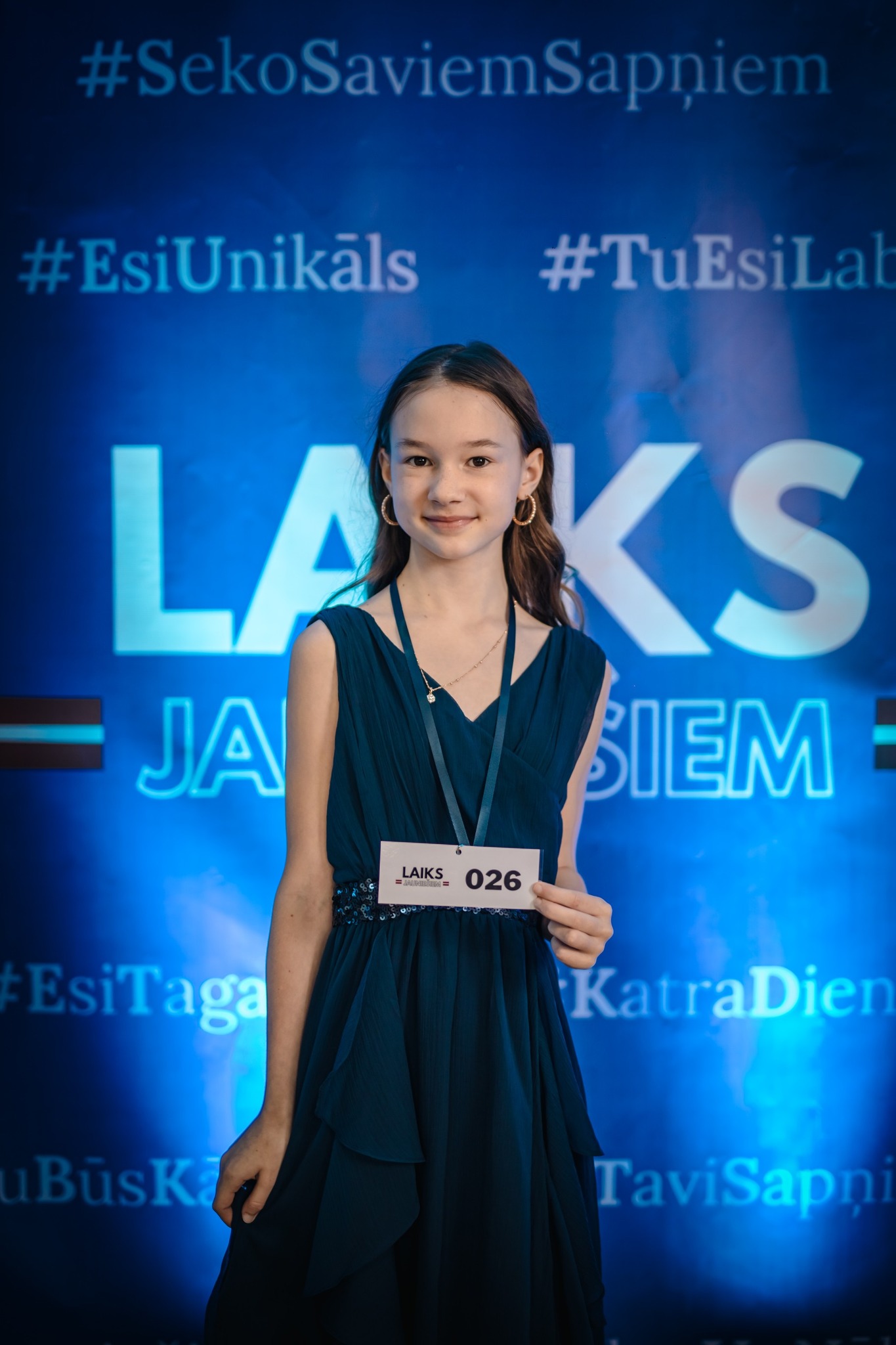 May be an image of text that says '#SekoSaviemSapniem #EsiUnikals #EsiUnikäls#TuEsiLal #TuEsiLab LAKS LA KS JA ΔΙΕΜ #AINN LAIKS 026 EsiTaga KatraDier BüsKi TaviSapn'