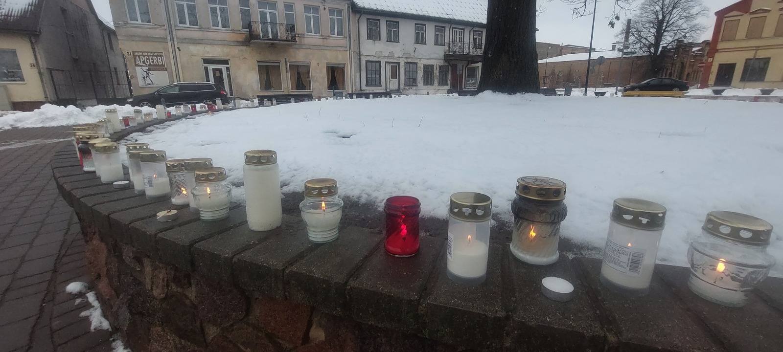 No photo description available.